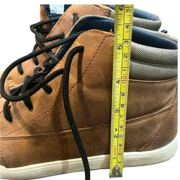 Boys size 5 Wonder Nation lightweight brown high tops GUC - Picture 3 of 14